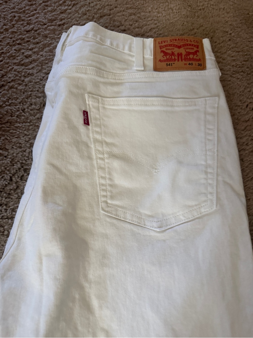 Levi's Men's White Straight Jeans - 541 Fit